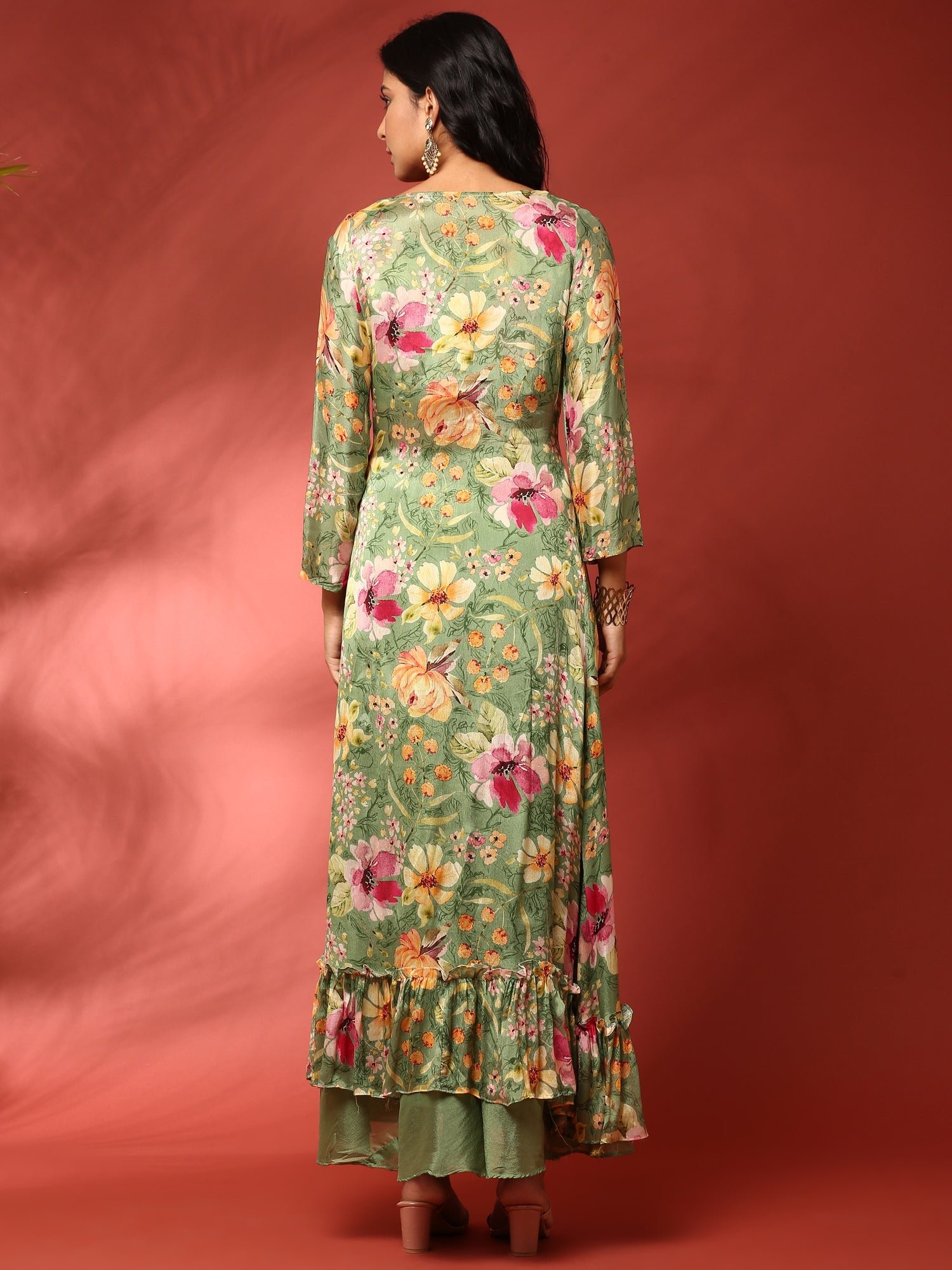 Green floral printed hand embroidered three piece jacket set - Image 4