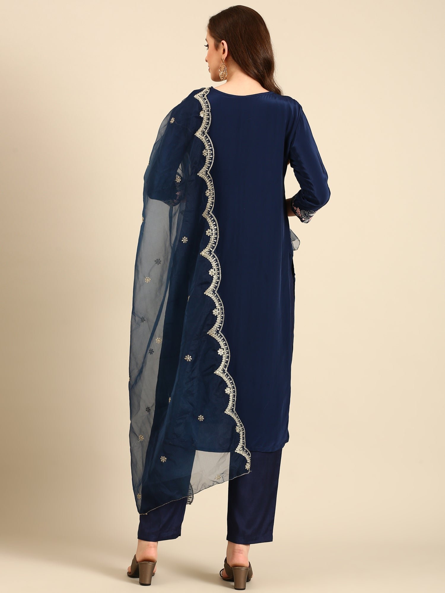 Midnight Blue thread work three piece crepe suit set with organza dupatta - Image 3