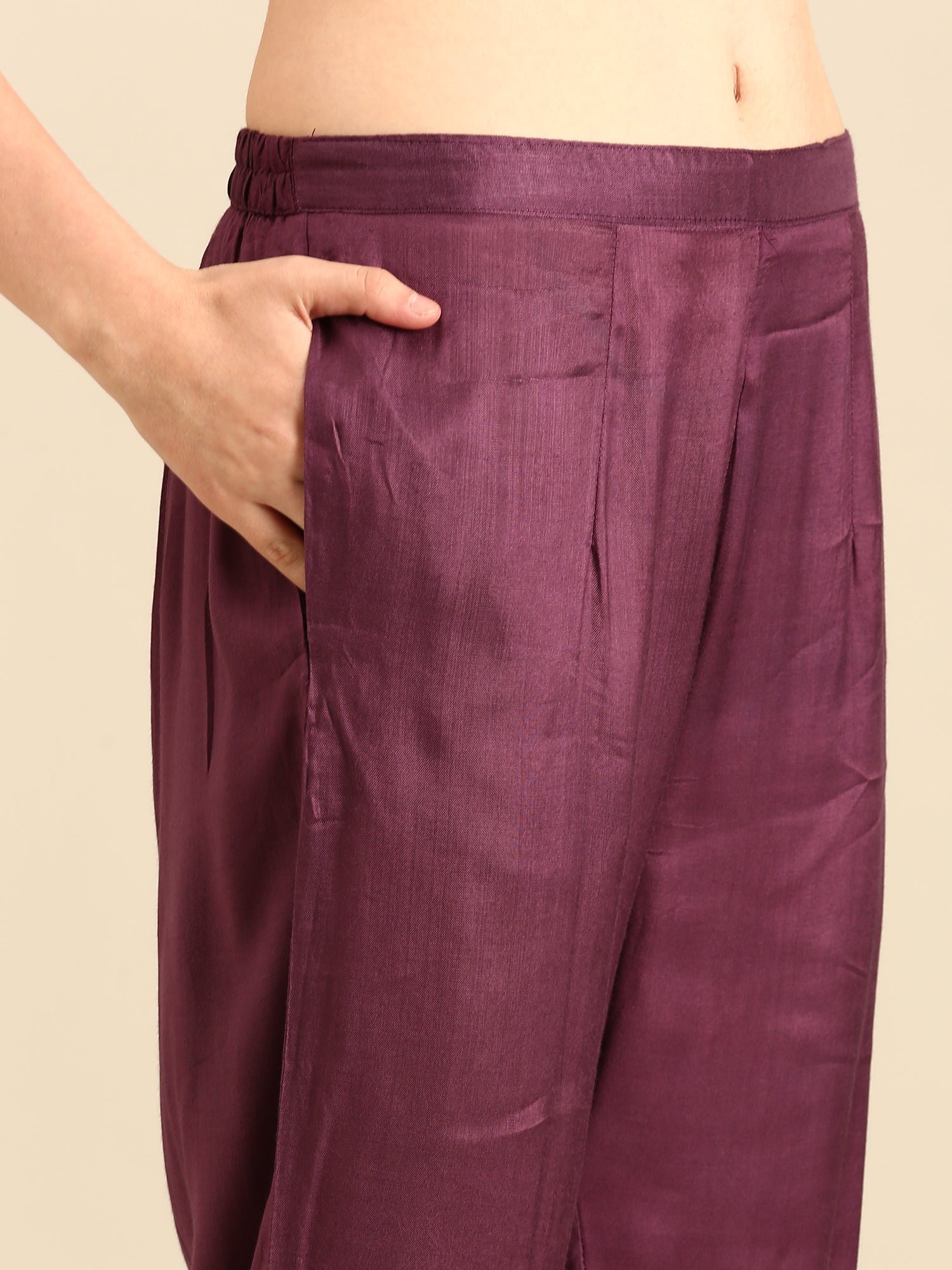 Wine thread and sequins embroidered three piece suit set - Image 7