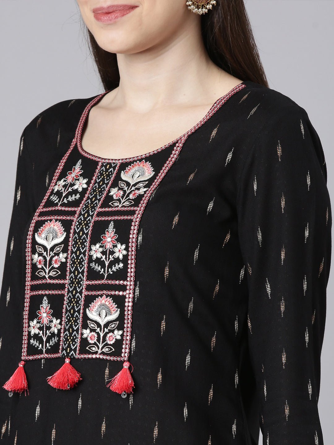 Sadguru Black Casual Embellished Straight Kurta - Image 3
